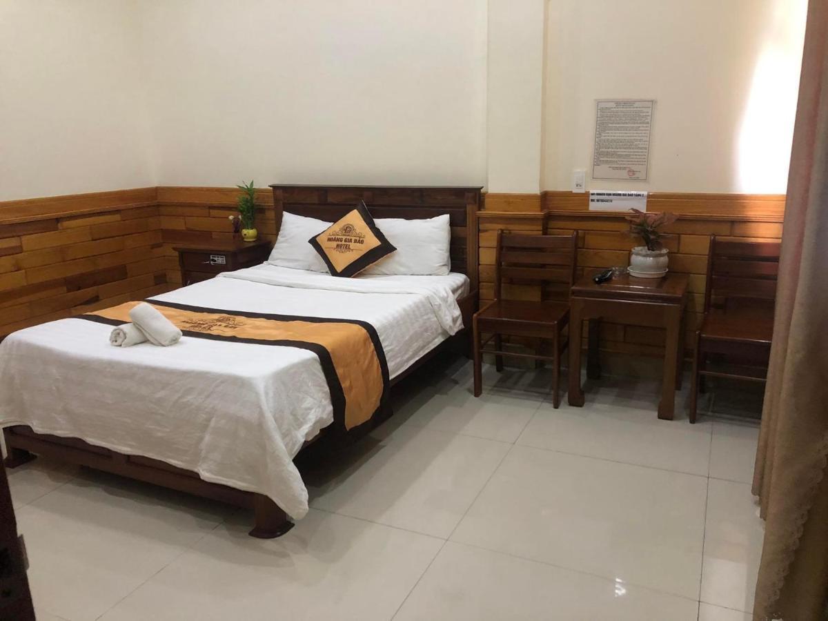 Hoang Gia Bao Hotel Kon Tum Exteriör bild