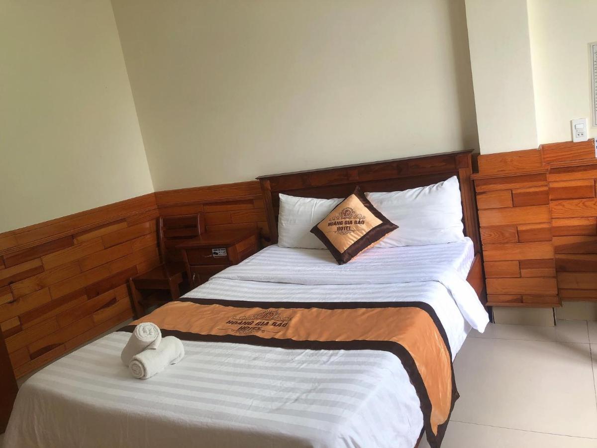 Hoang Gia Bao Hotel Kon Tum Exteriör bild