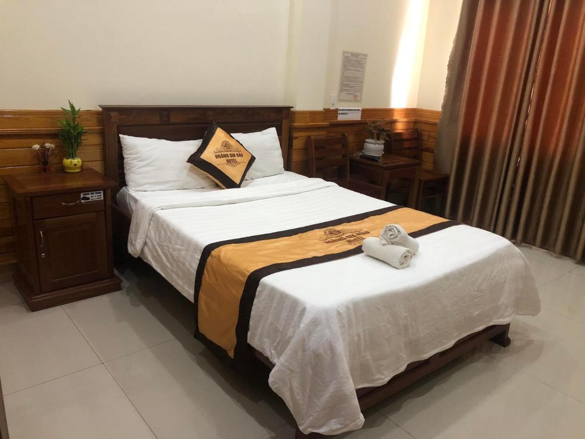 Hoang Gia Bao Hotel Kon Tum Exteriör bild