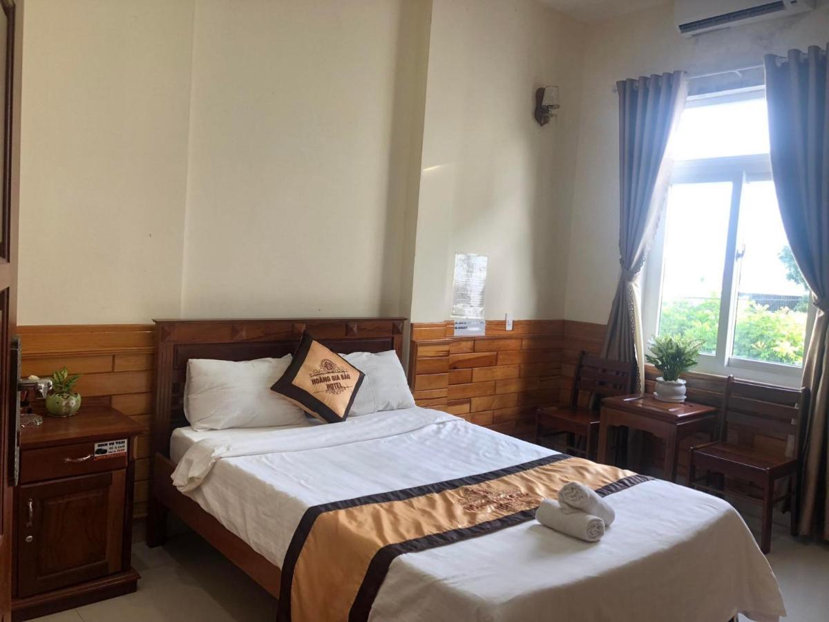Hoang Gia Bao Hotel Kon Tum Exteriör bild