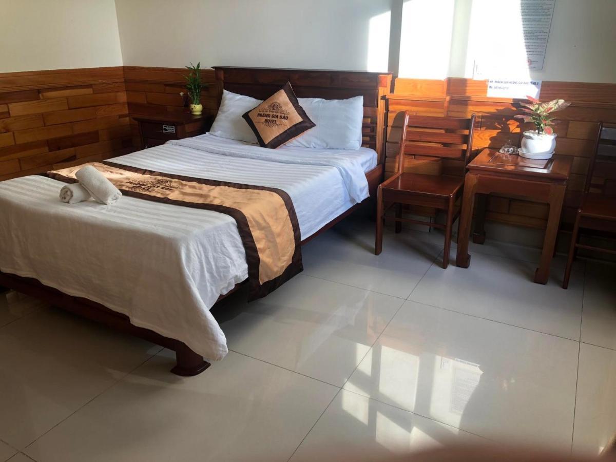 Hoang Gia Bao Hotel Kon Tum Exteriör bild