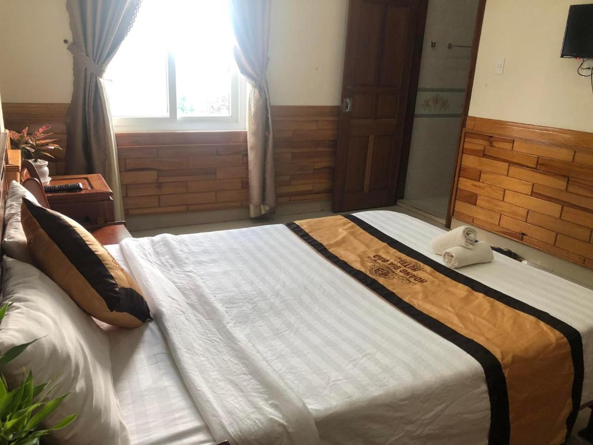 Hoang Gia Bao Hotel Kon Tum Exteriör bild