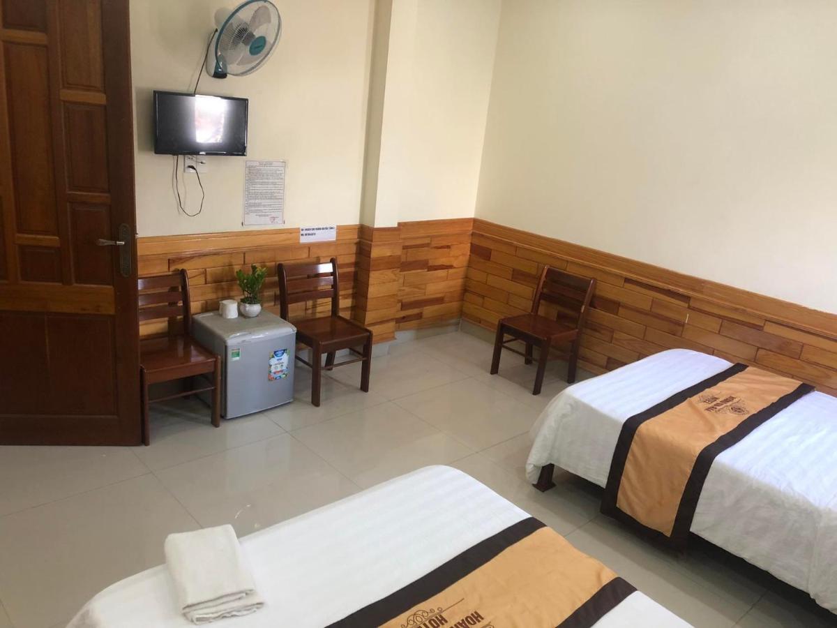 Hoang Gia Bao Hotel Kon Tum Exteriör bild