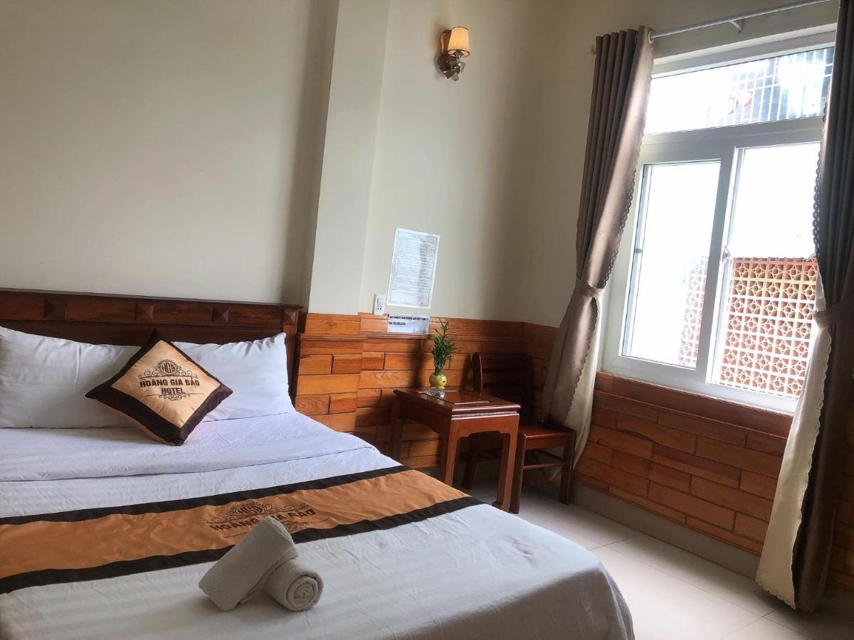 Hoang Gia Bao Hotel Kon Tum Exteriör bild